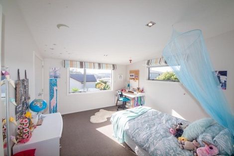 Photo of property in 9 Winsley Terrace, Churton Park, Wellington, 6037