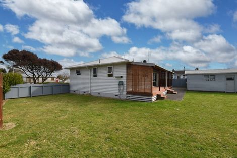 Photo of property in 17 Saint Andrews Drive, Tokoroa, 3420