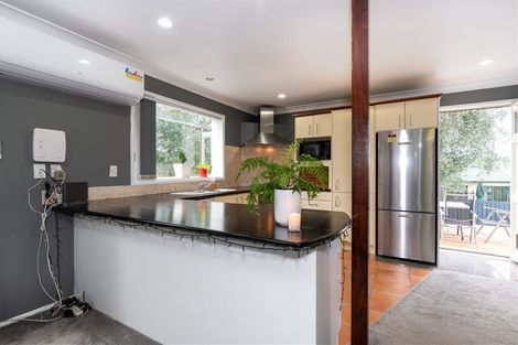 Photo of property in 1/137 Te Atatu Road, Te Atatu South, Auckland, 0610