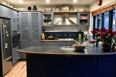 Photo of property in 16 Corlett Road, Plimmerton, Porirua, 5026