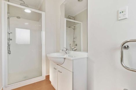 Photo of property in 7 Reremanu Place, Weymouth, Auckland, 2103