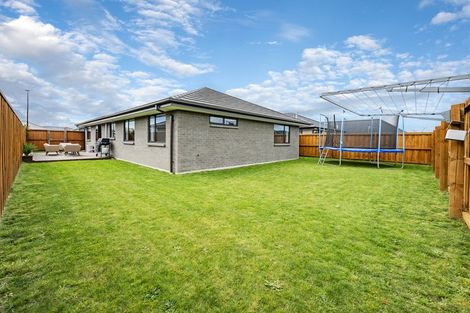 Photo of property in 8 Northmoor Boulevard, Rolleston, 7615