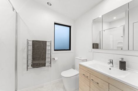 Photo of property in 12 Capitol Road, Matakatia, Whangaparaoa, 0930