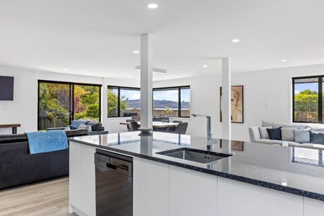 Photo of property in 1 Norfolk Road, Waipahihi, Taupo, 3330