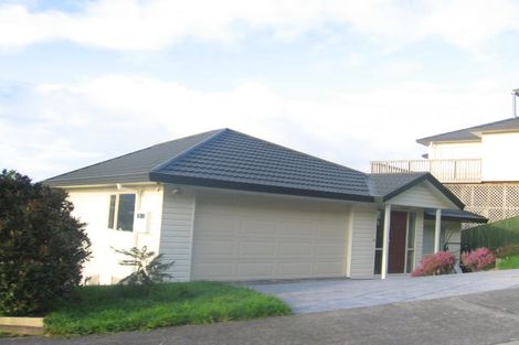 Photo of property in 15 Chastudon Place, Tawa, Wellington, 5028