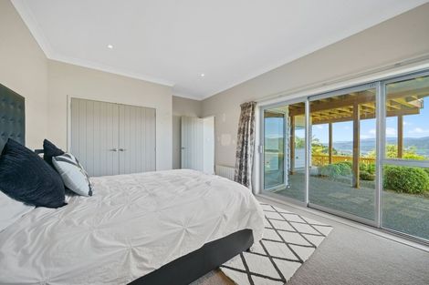 Photo of property in 34 Arahiwi Grove, Tirohanga, Lower Hutt, 5010