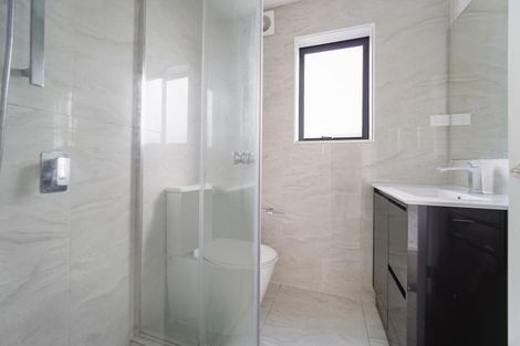 Photo of property in 166b Rathgar Road, Henderson, Auckland, 0610
