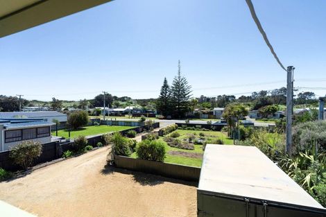Photo of property in 41 Koputara Road, Himatangi Beach, Foxton, 4891