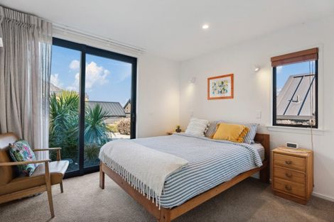 Photo of property in 28 Falconer Rise, Jacks Point, Queenstown, 9371