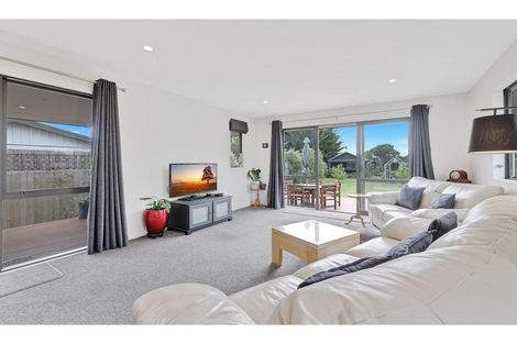 Photo of property in 357 Estuary Road, South New Brighton, Christchurch, 8062