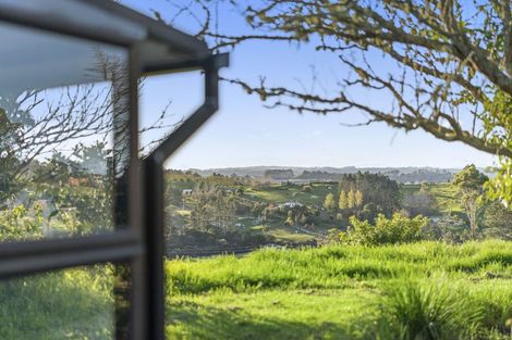 Photo of property in 87 Spur Road, Stillwater, Silverdale, 0993