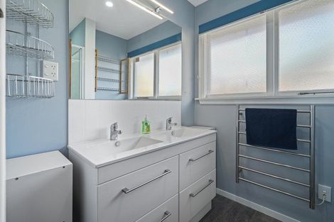 Photo of property in 41 Kathleen Crescent, Hornby, Christchurch, 8042