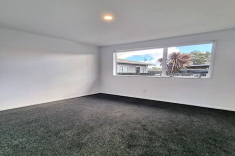 Photo of property in 31 Edwin Freeman Place, Ranui, Auckland, 0612