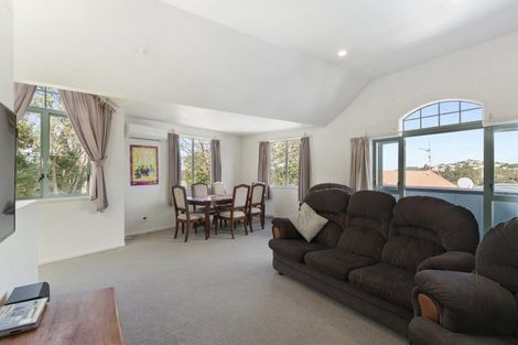 Photo of property in 93a Kelburn Parade, Kelburn, Wellington, 6012