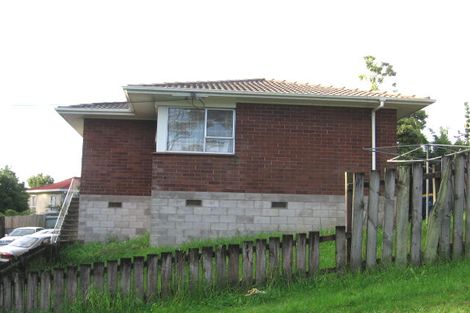 Photo of property in 106a Parrs Cross Road, Sunnyvale, Auckland, 0612
