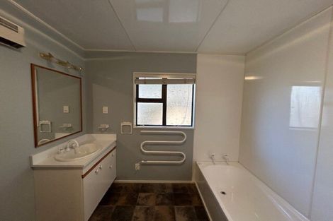 Photo of property in 64 Hunter Crescent, Wanaka, 9305