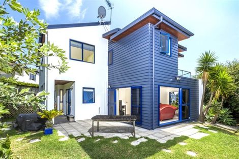 Photo of property in 13 Asbury Crescent, Campbells Bay, Auckland, 0630