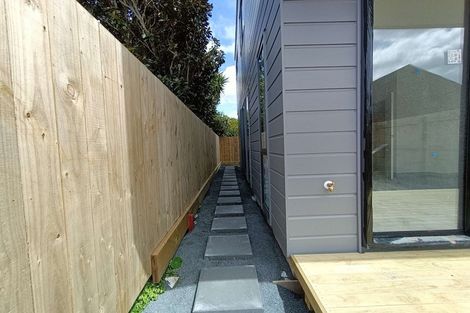 Photo of property in 13d Serjeant Street, Henderson, Auckland, 0612