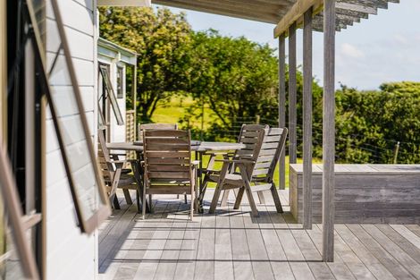 Photo of property in 115 Sims Road, Te Horo Beach, Otaki, 5581