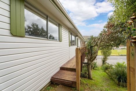 Photo of property in 1/377 Main Road, Tawa, Wellington, 5028