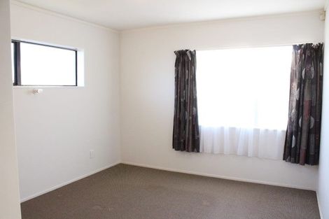 Photo of property in 2/181 Pigeon Mountain Road, Half Moon Bay, Auckland, 2012