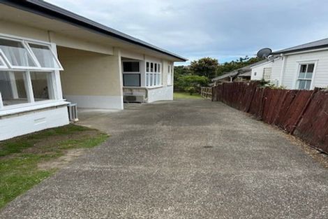 Photo of property in 2/70 Gladstone Road, Northcote, Auckland, 0627