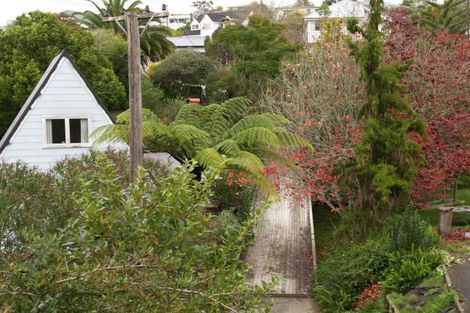 Photo of property in 91 Cockle Bay Road, Cockle Bay, Auckland, 2014