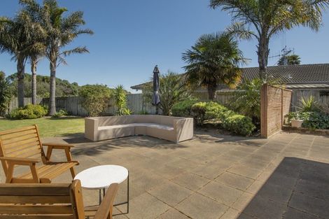 Photo of property in 9 Corinth Grove, Papamoa Beach, Papamoa, 3118