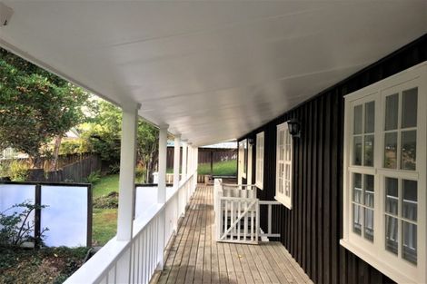 Photo of property in 16 Elmira Place, Browns Bay, Auckland, 0630