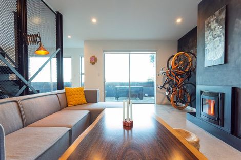 Photo of property in 394 The Esplanade, Island Bay, Wellington, 6023