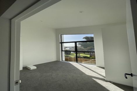 Photo of property in 8 Rangimarie Close, Opaheke, Papakura, 2113