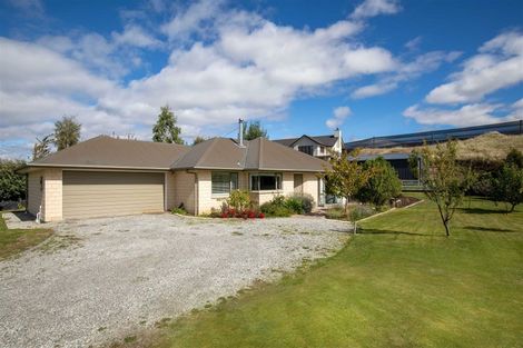 Photo of property in 17 Missy Crescent, Mount Pisa, Cromwell, 9383