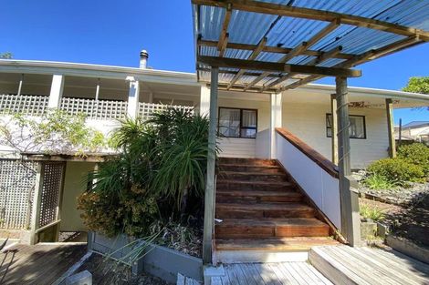 Photo of property in 60 Vintage Drive, Henderson, Auckland, 0612