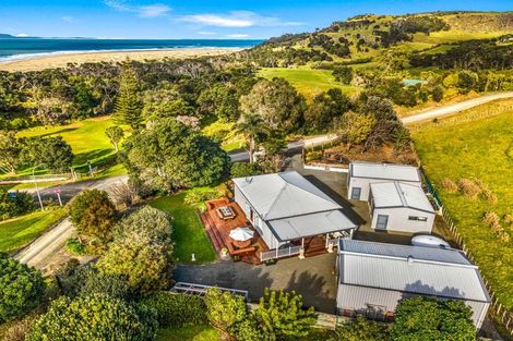 Photo of property in 3 Signal Stn Road, Pouto, Te Kopuru, 0391