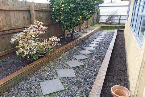 Photo of property in 58 Record Street, Fitzroy, New Plymouth, 4312