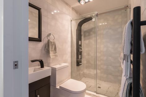 Photo of property in 14 San Casello Rise, Henderson, Auckland, 0612