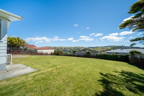 Photo of property in 4 Maraval Crescent, Grenada Village, Wellington, 6037