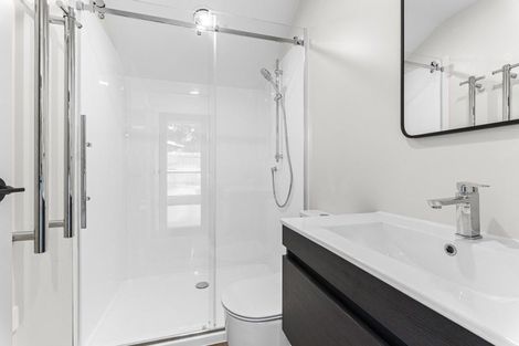 Photo of property in 120a Mangorei Road, Merrilands, New Plymouth, 4312