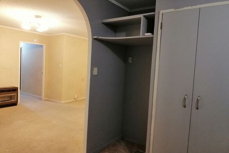 Photo of property in 92 Oakfield Crescent, Pukete, Hamilton, 3200