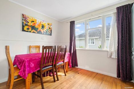 Photo of property in 18 Arimu Road, Papakura, 2110