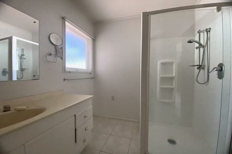 Photo of property in 4 Roadley Avenue, Sunnyhills, Auckland, 2010