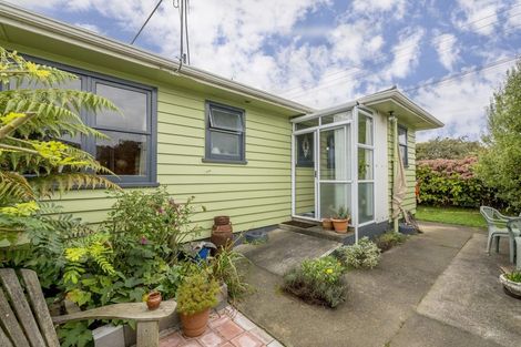 Photo of property in 1 Kings Drive, Levin, 5510