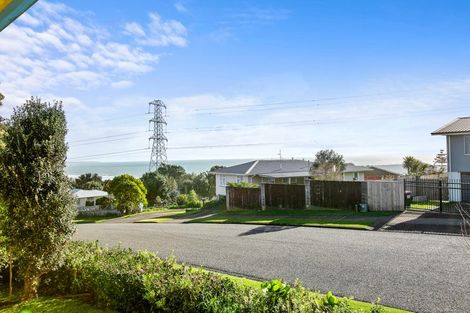 Photo of property in 2 Tohu Place, Spotswood, New Plymouth, 4310