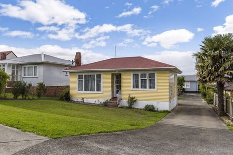 Photo of property in 6 Aotea Road, Glen Eden, Auckland, 0602