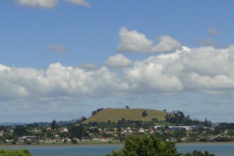 Photo of property in 7 Venus Place, Half Moon Bay, Auckland, 2012