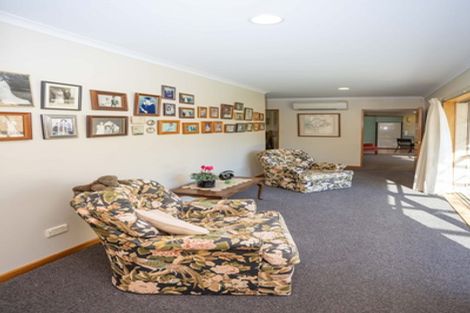 Photo of property in 2 Holdsworth Drive, Otamatea, Whanganui, 4500