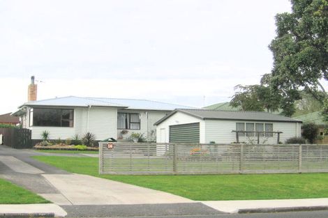 Photo of property in 14 Goods Road, Otumoetai, Tauranga, 3110
