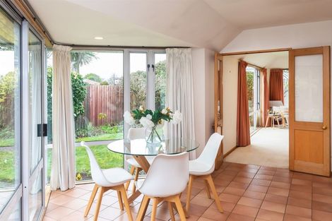 Photo of property in 255 Avonhead Road, Avonhead, Christchurch, 8042