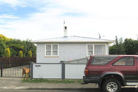 Photo of property in 6 Parera Grove, Heretaunga, Upper Hutt, 5018
