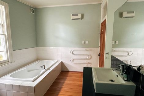 Photo of property in 9 May Avenue, Hospital Hill, Napier, 4110